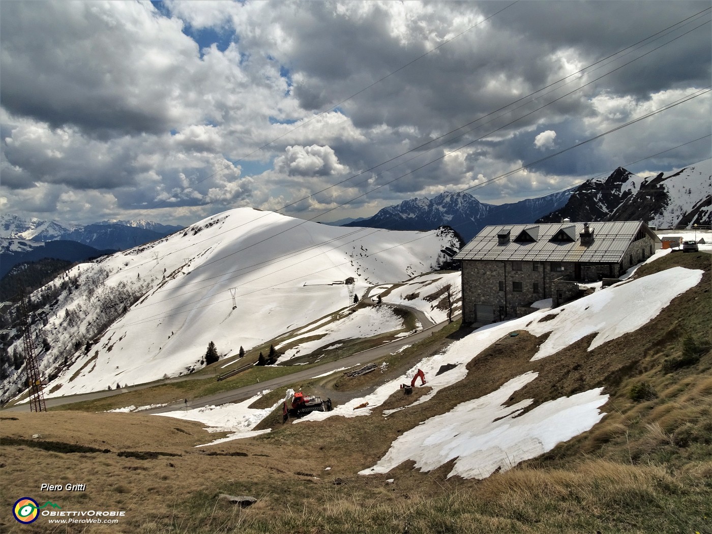 69 Passaggio dal Rif. Passo San Marco 2000 .JPG